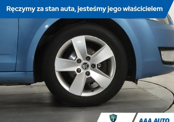 Skoda Octavia cena 35000 przebieg: 238818, rok produkcji 2015 z Wołomin małe 154